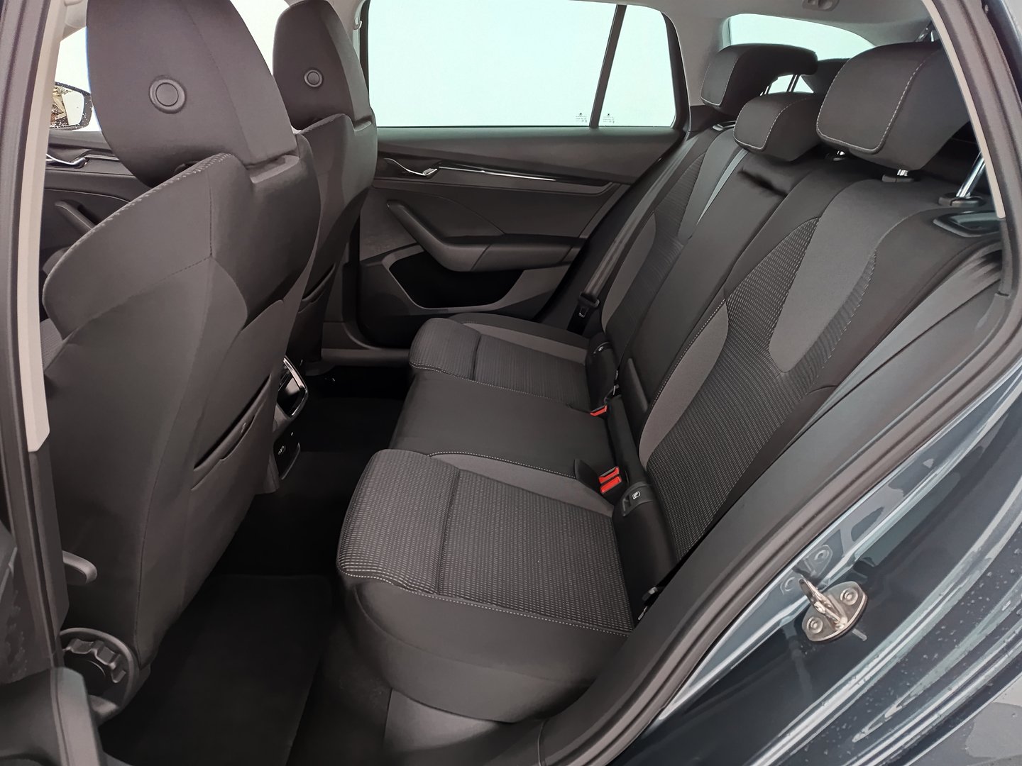 Škoda OCTAVIA Combi Ambition TDI | Bild 31 von 37