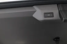 VW Multivan Edition ÜH eHybrid 180 kW 4M in Candyweiß/Dach Deepblack