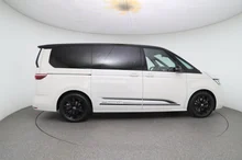 VW Multivan Edition ÜH eHybrid 180 kW 4M in Candyweiß/Dach Deepblack