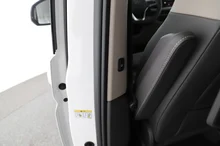 VW Multivan Edition ÜH eHybrid 180 kW 4M in Candyweiß/Dach Deepblack