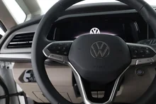 VW Multivan Edition ÜH eHybrid 180 kW 4M in Candyweiß/Dach Deepblack