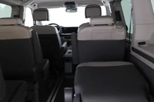 VW Multivan Edition ÜH eHybrid 180 kW 4M in Candyweiß/Dach Deepblack