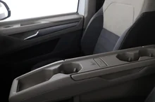 VW Multivan Edition ÜH eHybrid 180 kW 4M in Candyweiß/Dach Deepblack