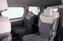 VW Multivan Edition ÜH eHybrid 180 kW 4M in Candyweiß/Dach Deepblack