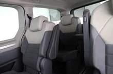 VW Multivan Edition ÜH eHybrid 180 kW 4M in Candyweiß/Dach Deepblack