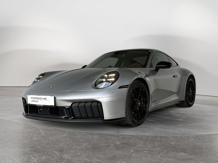Porsche 911 Carrera 4 GTS