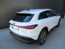 Audi Q5 SUV TDI quattro 150 kW in Gletscherweiß Metallic