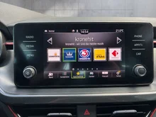 Škoda Kamiq Monte Carlo TSI DSG in Moon-Weiß Metallic