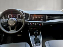 Audi A1 Sportback 25 TFSI intense in Mythosschwarz Metallic