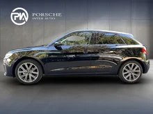 Audi A1 Sportback 25 TFSI intense in Mythosschwarz Metallic