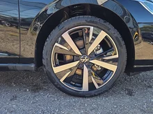 VW Golf Rabbit mHEV DSG in Grenadillschwarz Metallic