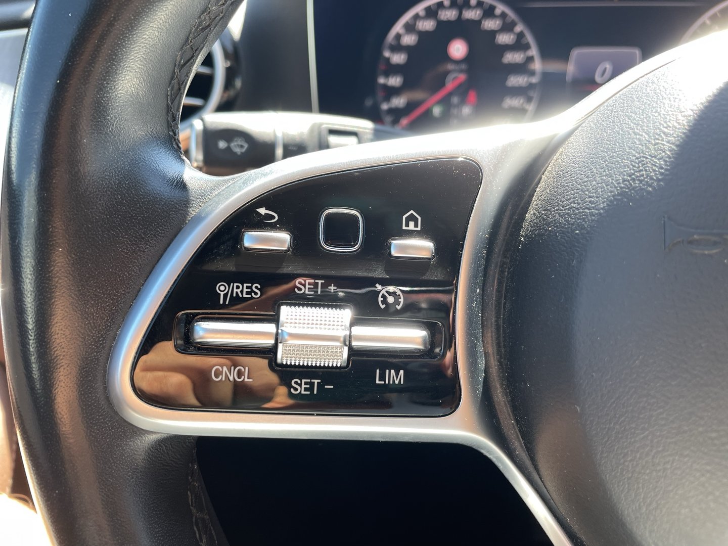 Mercedes E 200 d T Austria Edition Aut. | Bild 14 von 29