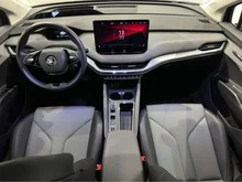 Škoda Enyaq 80 in Black-Magic Perleffekt