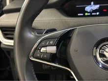 Škoda Enyaq 80 in Black-Magic Perleffekt