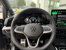 VW Golf Variant Sport TDI DSG in Grenadillschwarz Metallic