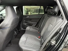 VW Golf Variant Sport TDI DSG in Grenadillschwarz Metallic