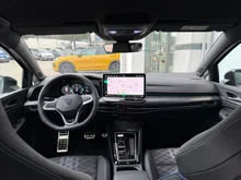 VW Golf Variant Sport TDI DSG in Grenadillschwarz Metallic