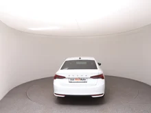 Škoda Octavia Selection TSI in Moon-Weiß Metallic