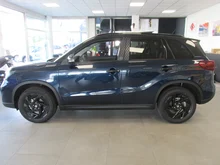 Suzuki 5211 Suzuki Vitara * Vitara 1.4 Hybrid Allgrip flash SE in FC2 Sphere Blue Pearl / Black