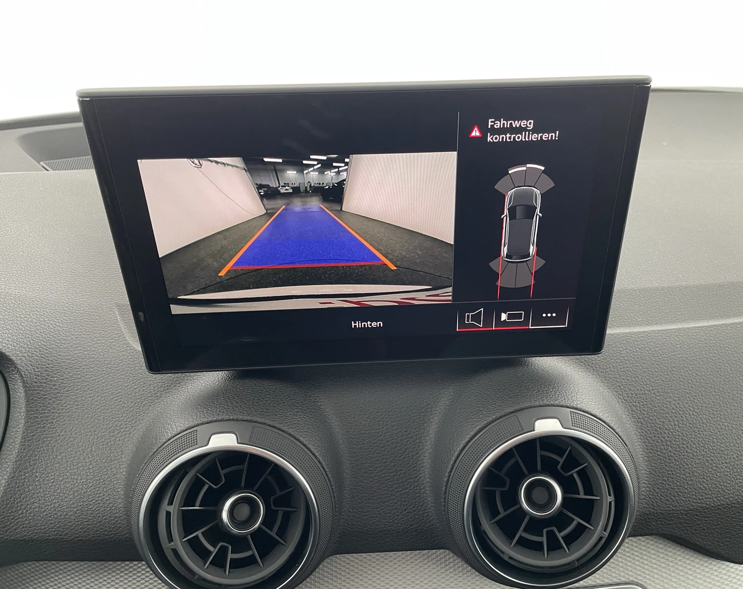 Bild eines Audi Q2 30 TFSI admired
