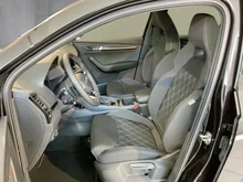 Škoda Karoq Sportline TSI DSG ACT in Black-Magic Perleffekt