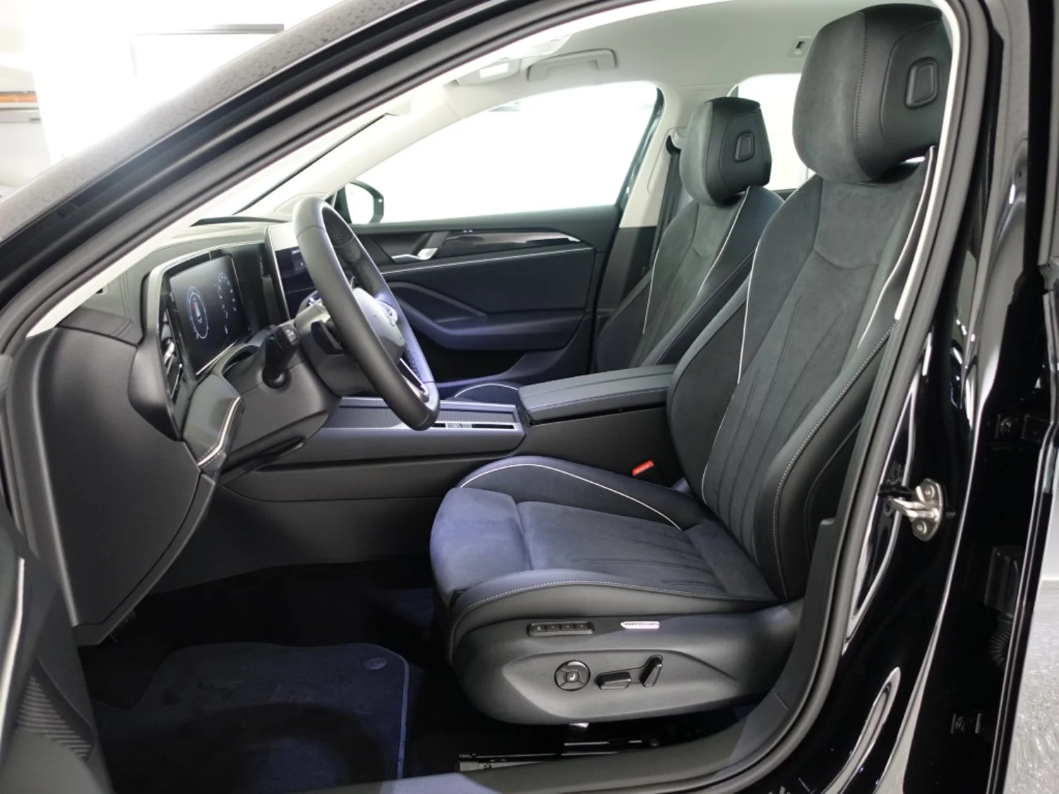 Bild eines VW Passat Variant Business TDI DSG