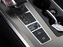 Audi A6 Avant 40 TDI quattro Sport in brillantschwarz