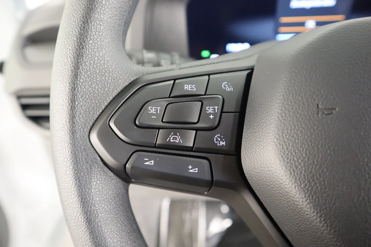 Bild eines e-Transporter Kastenwagen 100 kW