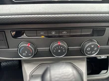 VW Transporter Kombi TDI in Candyweiß