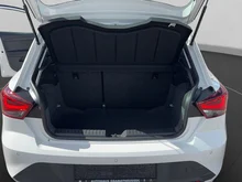 SEAT Ibiza Reference 1.0 80PS in Candy-Weiß
