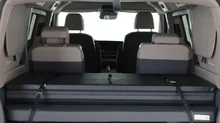 VW California Beach Camper eHyb. 180 kW 4M in Indiumgrau Met./Dach Deepblack Perleff.