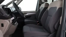 VW California Beach Camper eHyb. 180 kW 4M in Indiumgrau Met./Dach Deepblack Perleff.