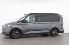 VW California Beach Camper eHyb. 180 kW 4M in Indiumgrau Met./Dach Deepblack Perleff.
