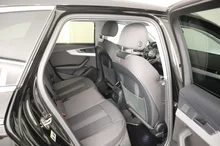 Audi A4 Avant 30 TDI advanced in brillantschwarz Klar