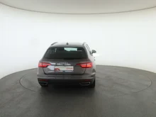 Audi A4 Avant 30 TDI in terragrau metallic