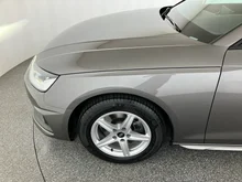 Audi A4 Avant 30 TDI in terragrau metallic