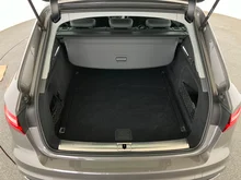 Audi A4 Avant 30 TDI in terragrau metallic