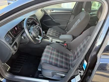 VW Golf GTI Performance DSG in 2T Deep Black Perleffekt