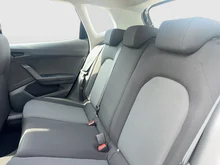 SEAT Arona Reference Edition 1.0 TSI in Nacht-Schwarz Metallic
