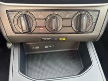 SEAT Arona Reference Edition 1.0 TSI in Nacht-Schwarz Metallic