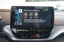 VW ID.4 Pro Performance 150 kW in Mangangrau Metallic Dach Schwarz