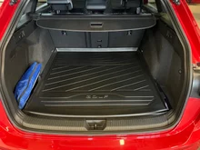 VW Golf Variant R-Line TDI DSG in Kings Red Metallic