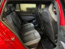 VW Golf Variant R-Line TDI DSG in Kings Red Metallic