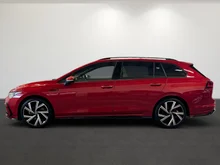 VW Golf Variant R-Line TDI DSG in Kings Red Metallic
