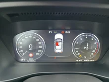 Volvo XC40 Plus Dark 2WD in schwarz