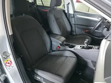 VW Golf Variant Life TDI in REFLEXSILBER METALLIC