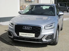 Audi Q2 35 TFSI Design in florettsilber metalic