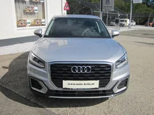 Audi Q2 35 TFSI Design in florettsilber metalic