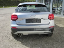 Audi Q2 35 TFSI Design in florettsilber metalic