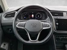 VW Tiguan Elegance TDI SCR 4MOTION DSG in Deep Black Perlef.